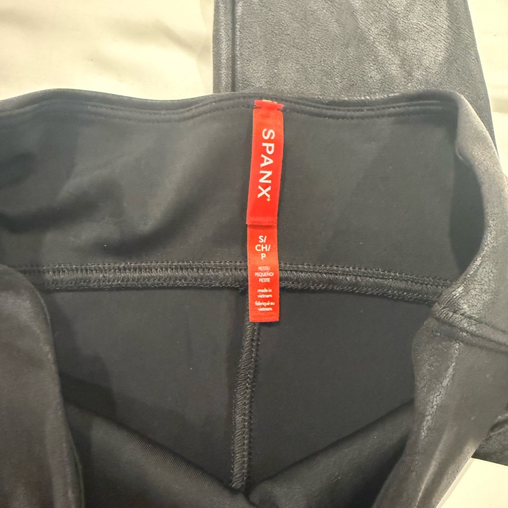 SPANX SPANXshape™ Faux Leather Black Petite Leggings - Picture 7 of 7